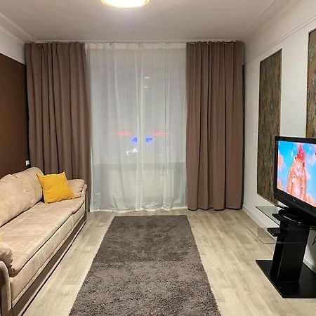 Center Of Chisinau 2 Rooms Luaran gambar