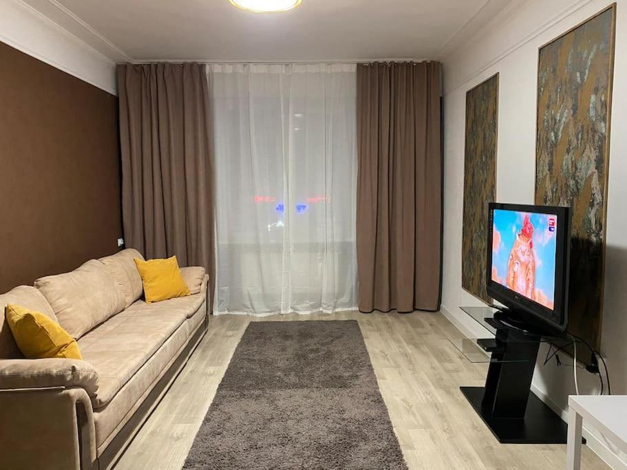 Center Of Chisinau 2 Rooms Luaran gambar